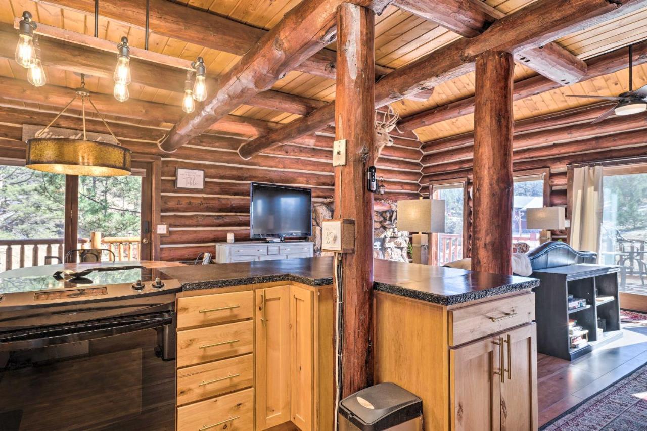Classic Colorado Log Home With Mountain Views! Florissant ภายนอก รูปภาพ