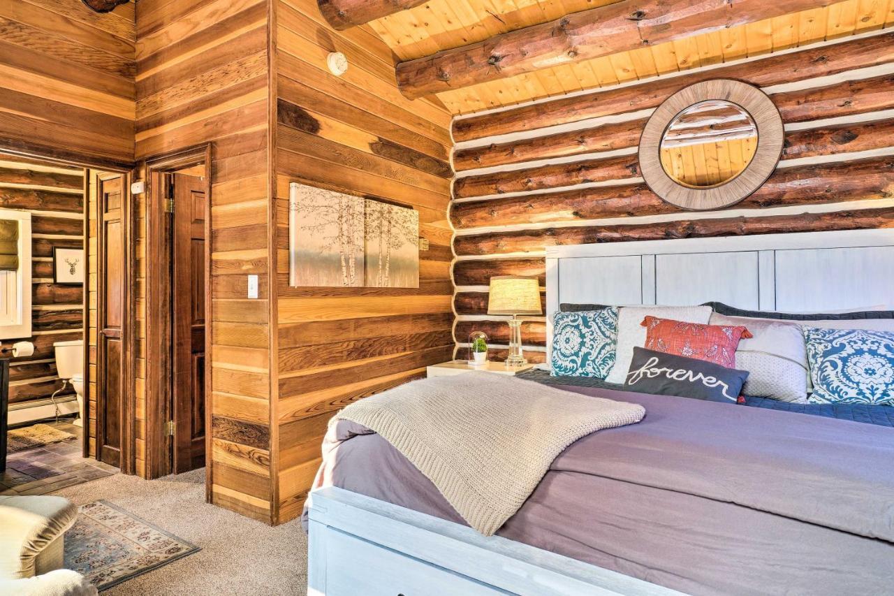 Classic Colorado Log Home With Mountain Views! Florissant ภายนอก รูปภาพ