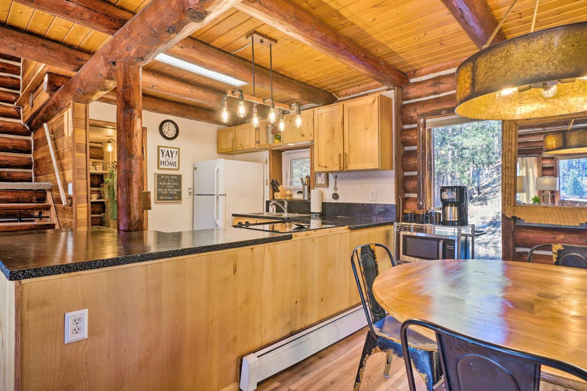 Classic Colorado Log Home With Mountain Views! Florissant ภายนอก รูปภาพ